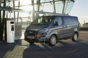 2019_ford_tourneo_custom_phev_noleggio lungo termine