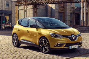 renault-scenic-a noleggio lungo termine